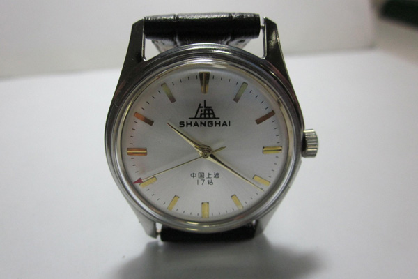 以前买的旧上海钻石手表回收价格能有多少钱？