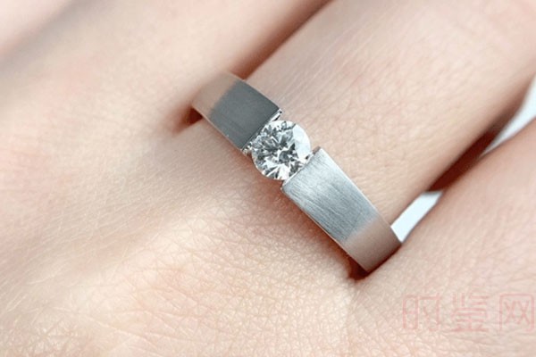 哪里钻石戒指回收最好？从何选择